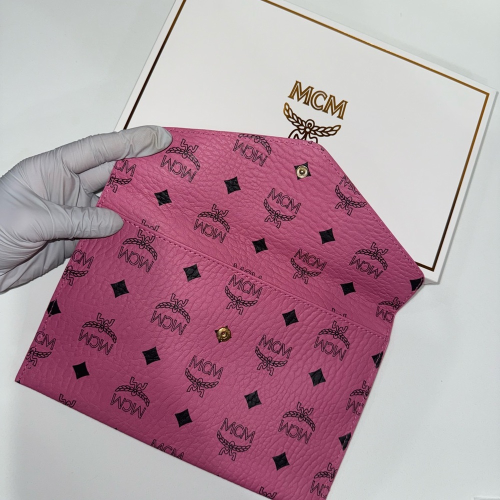 GWP MCM Pink and Black Logo Clutch - Picture 3 of 3